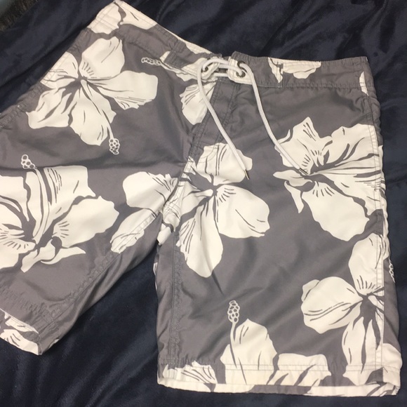 gap mens swim trunks